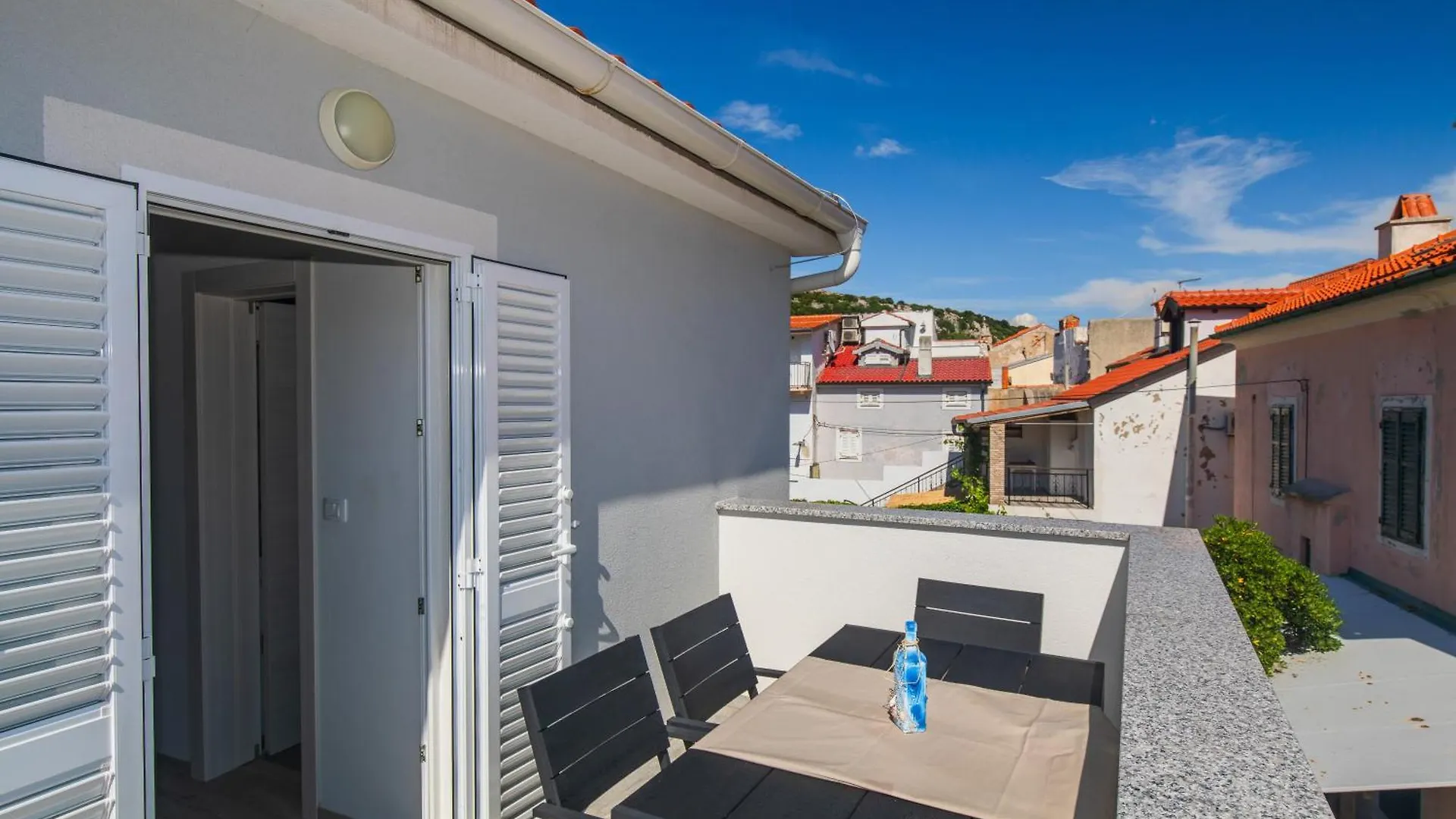 Sealavie Apartment Baska  Croatia